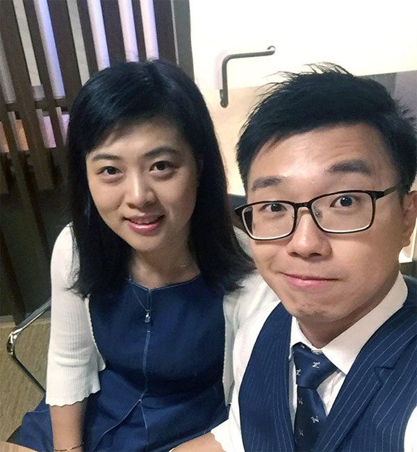 与中银香港好友Jerry合影