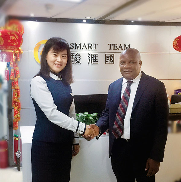 多米尼克移民律师到访骏丰联锐国际